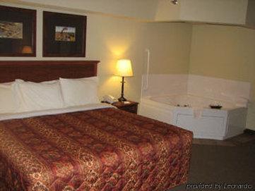 Borger Ambassador Inn Bagian luar foto
